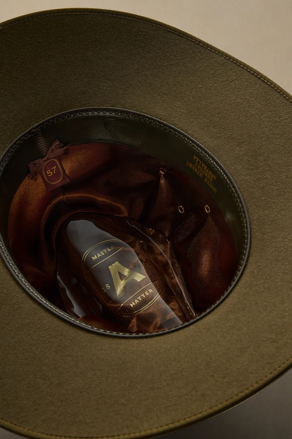 Coober Pedy [c:eucalupt Size:53]