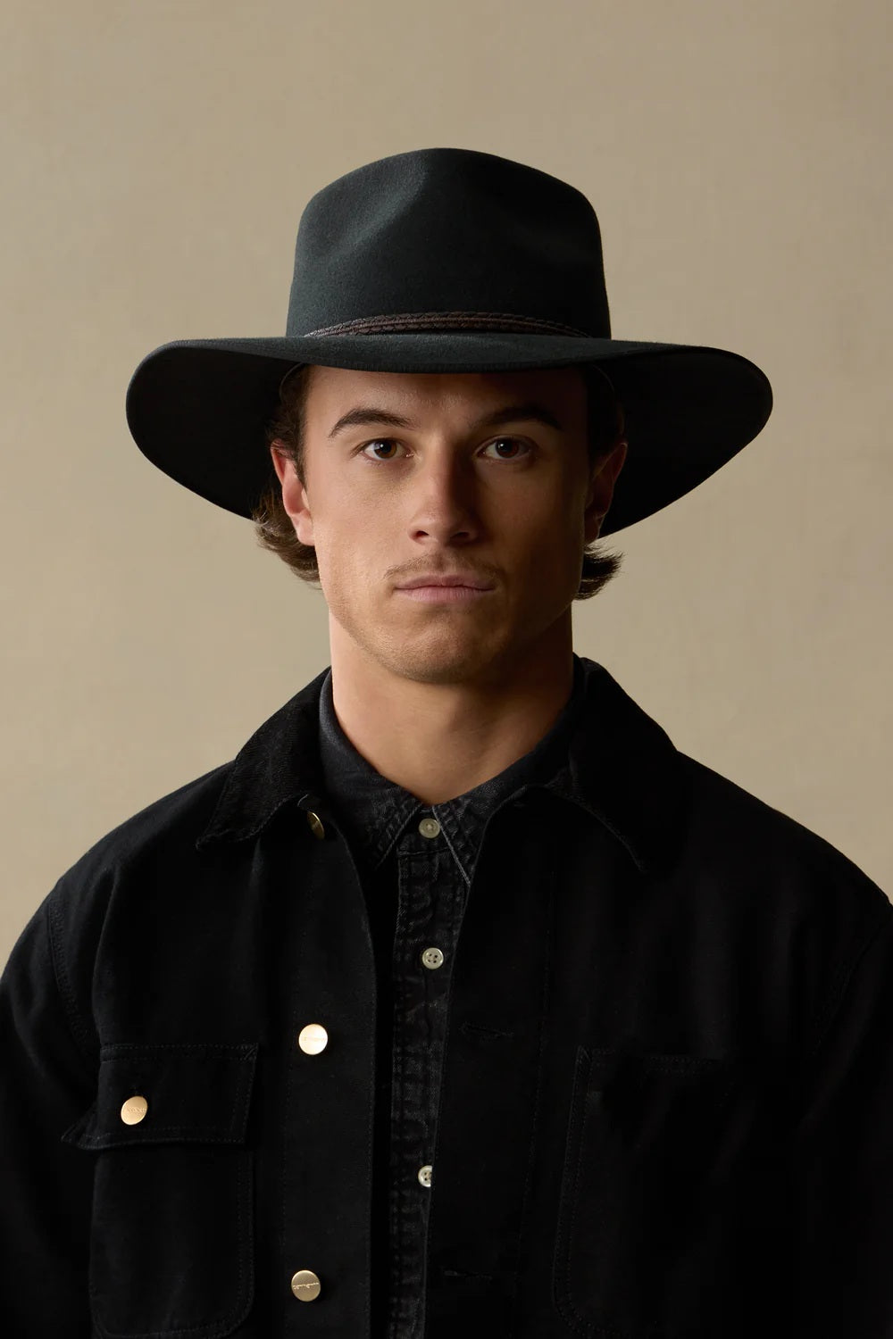 Cattleman [c:graphite Size:54]