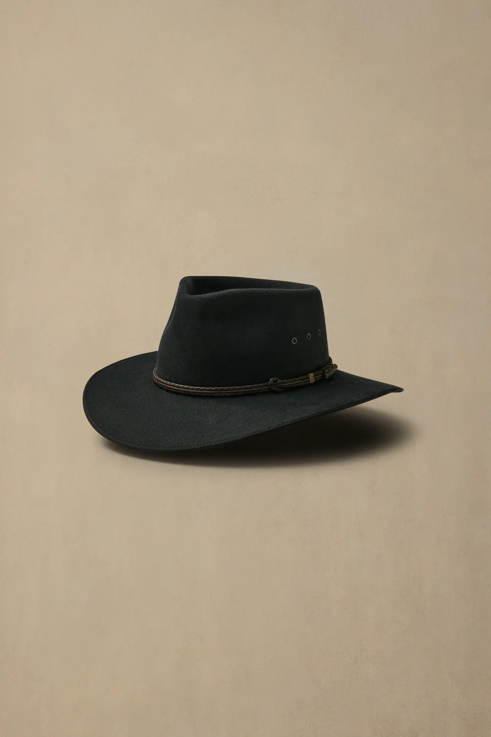 Cattleman [c:graphite Size:54]