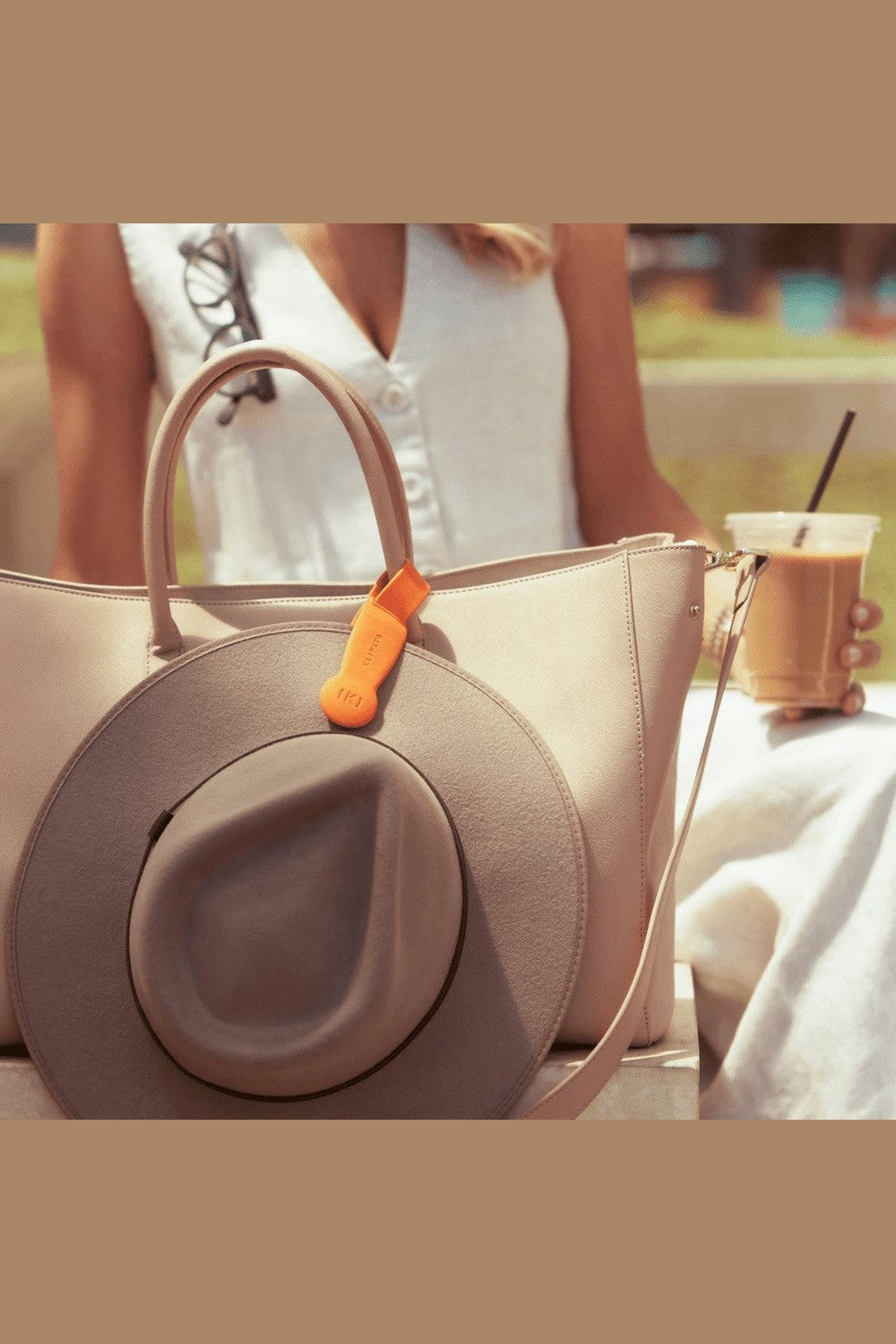 Hat Clip [c:orange]